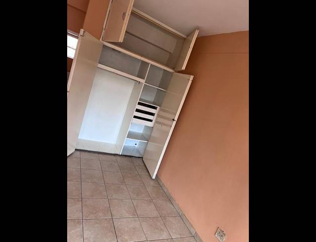 3 BEDROOM APARTMENT FOR SALE IN SUNNYSIDE